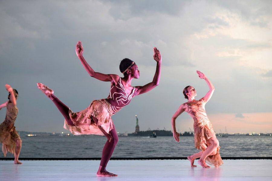 ilustrasi dance sport (pexels.com/Tim Gouw)