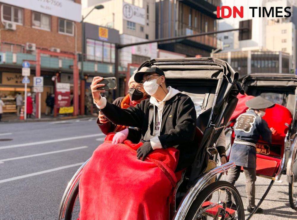 Rickshaw Tour di Asakusa, Jepang (dok. IDN Times/Naufal Al Rahman)