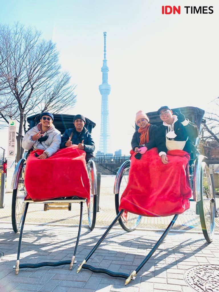 Tokyo Skytree saat Rickshaw Tour di Asakusa, Jepang (dok. IDN Times/Naufal Al Rahman)