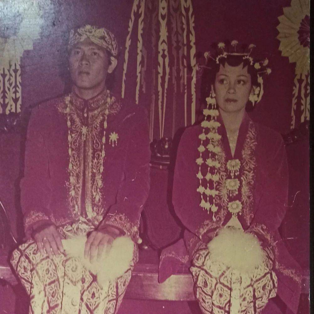 Kenangan Ratna Riantiarno dan sang suami, Nano Riantiarno (Instagram.com/ratnariantiarno/)