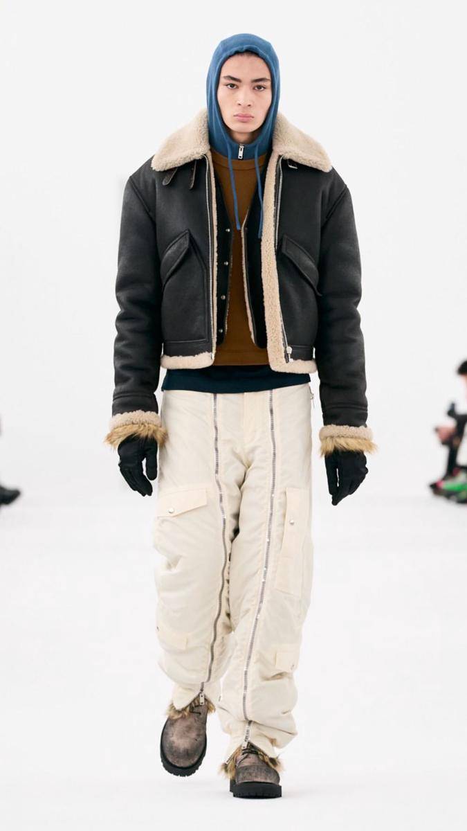Koleksi Fashion Pria dari Givenchy di Paris Fashion Week Fall/Winter 2023 (Instagram.com/givenchy)