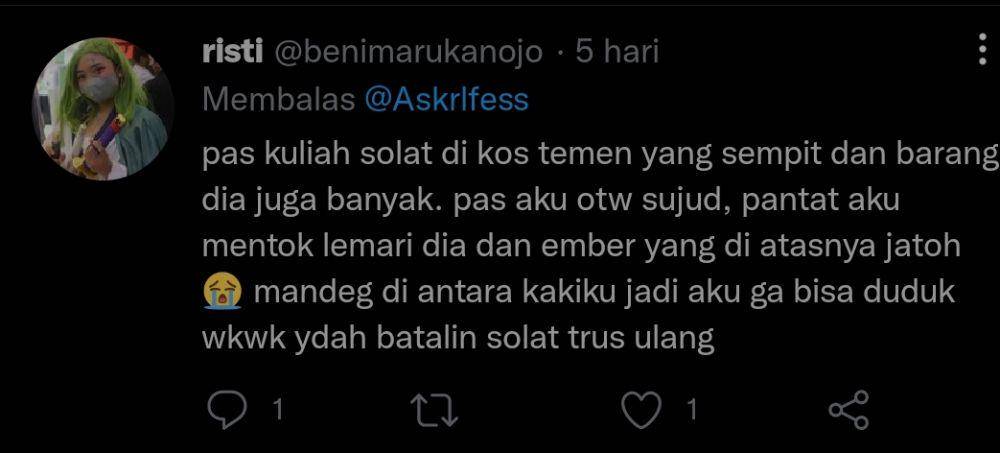 kejadian lucu saat salat (twitter.com/benimarukanojo)