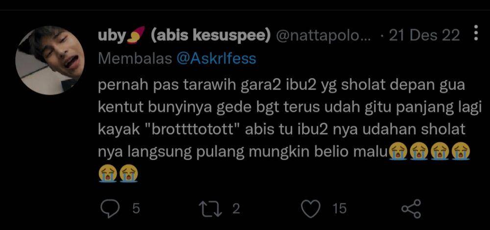 kejadian lucu saat salat (twitter.com/nattapologise)