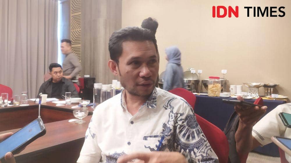 Komisioner KPU Sulsel Asram Jaya. IDN Times/Asrhawi Muin