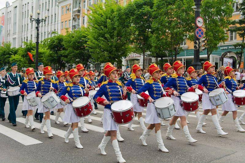 ilustrasi pemain marching band (pexels.com/Александр)