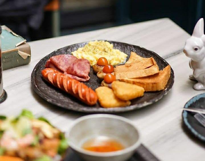 8 Rekomendasi Kafe di Bandung untuk Brunch, Menu Lezat!