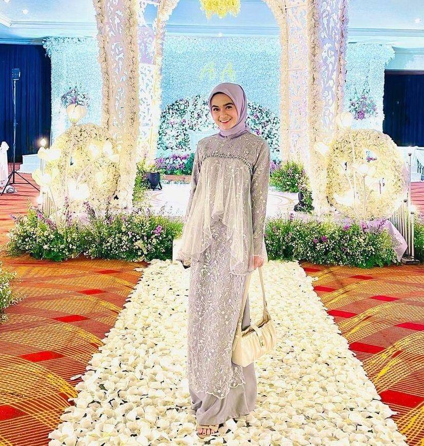 OOTD kondangan Savina Fauzulina (instagram.com/savinafauzulina)