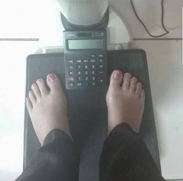 tingkah nyeleneh orang pakai timbangan (instagram.com/awreceh.id)