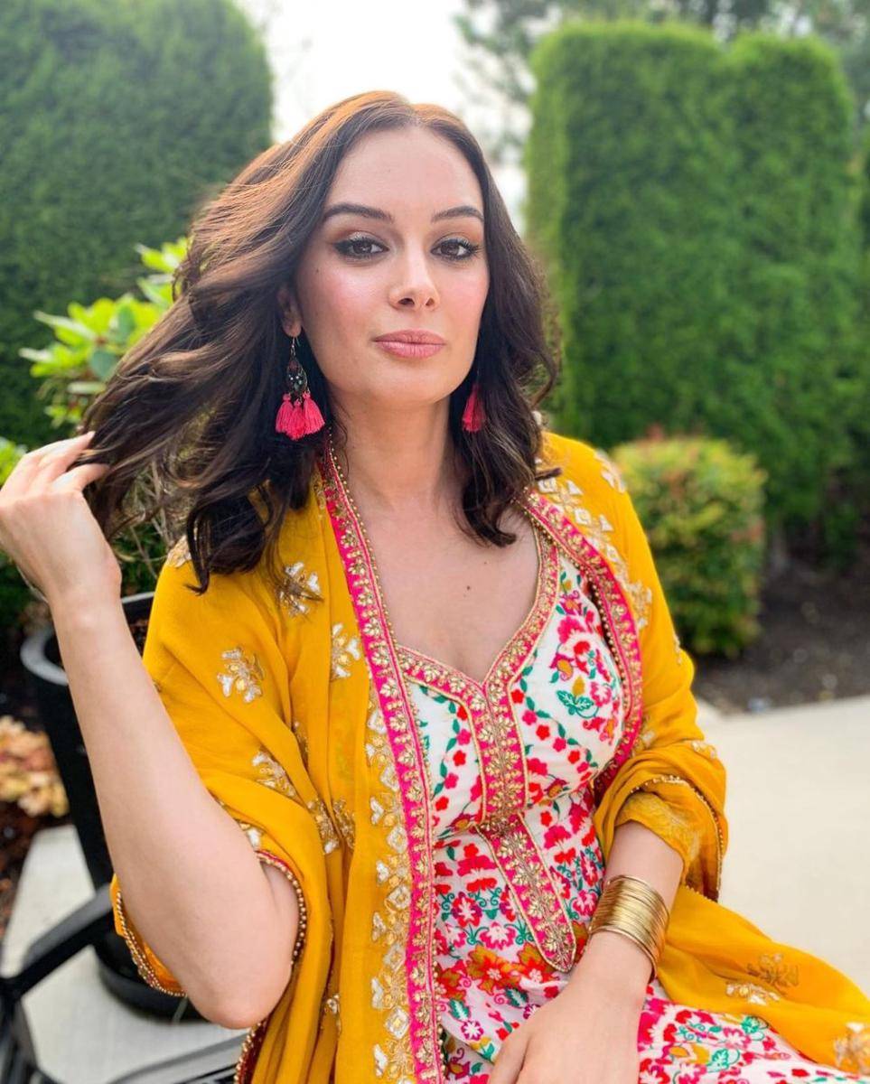 Evelyn Sharma (instagram.com/evelyn_sharma)