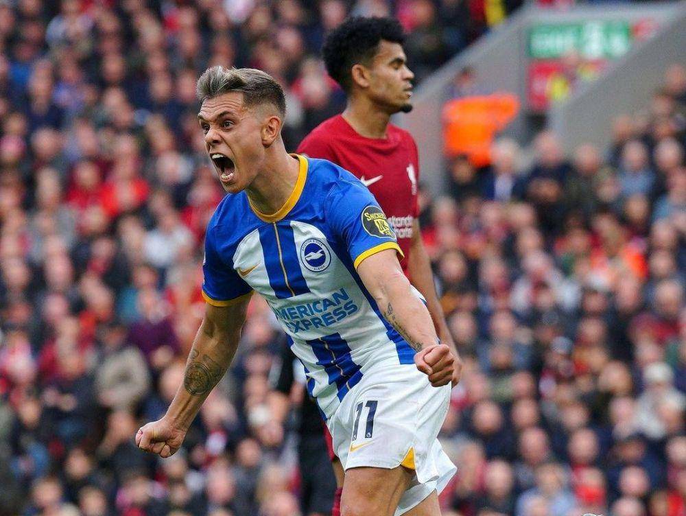 Leandro Trossard merayakan gol ke gawang Liverpool. (instagram.com/leandrotrossard)