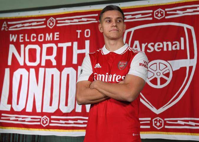 Leandro Trossard bisa membuat Arsenal makin berbahaya saat melawan klub-klub besar EPL. (arsenal.com)