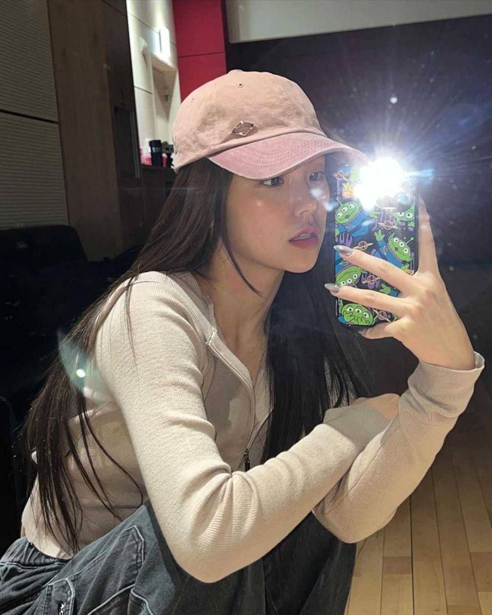 Yeji ITZY (instagram.com/itzy.all.in.us)