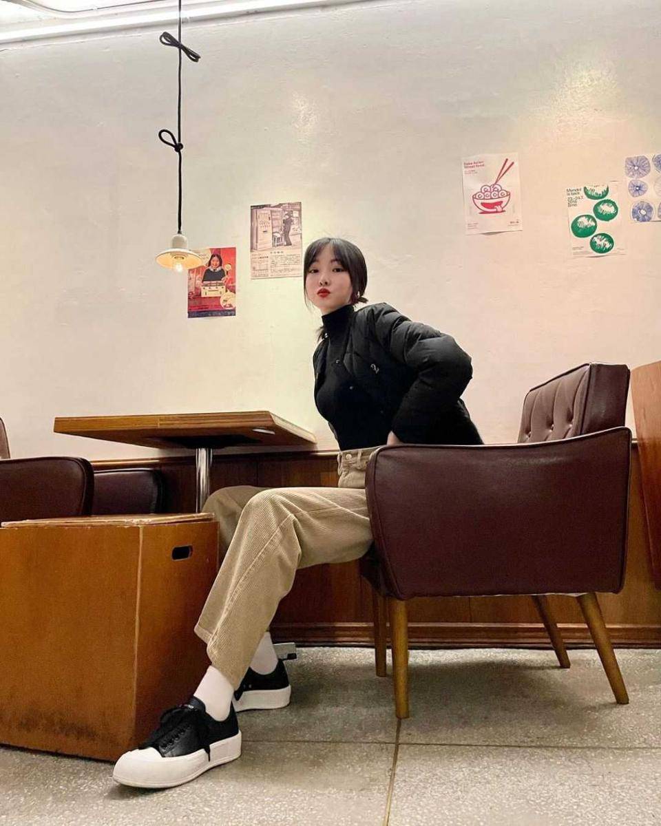 Yuju eks GFRIEND (instagram.com/yuuzth)