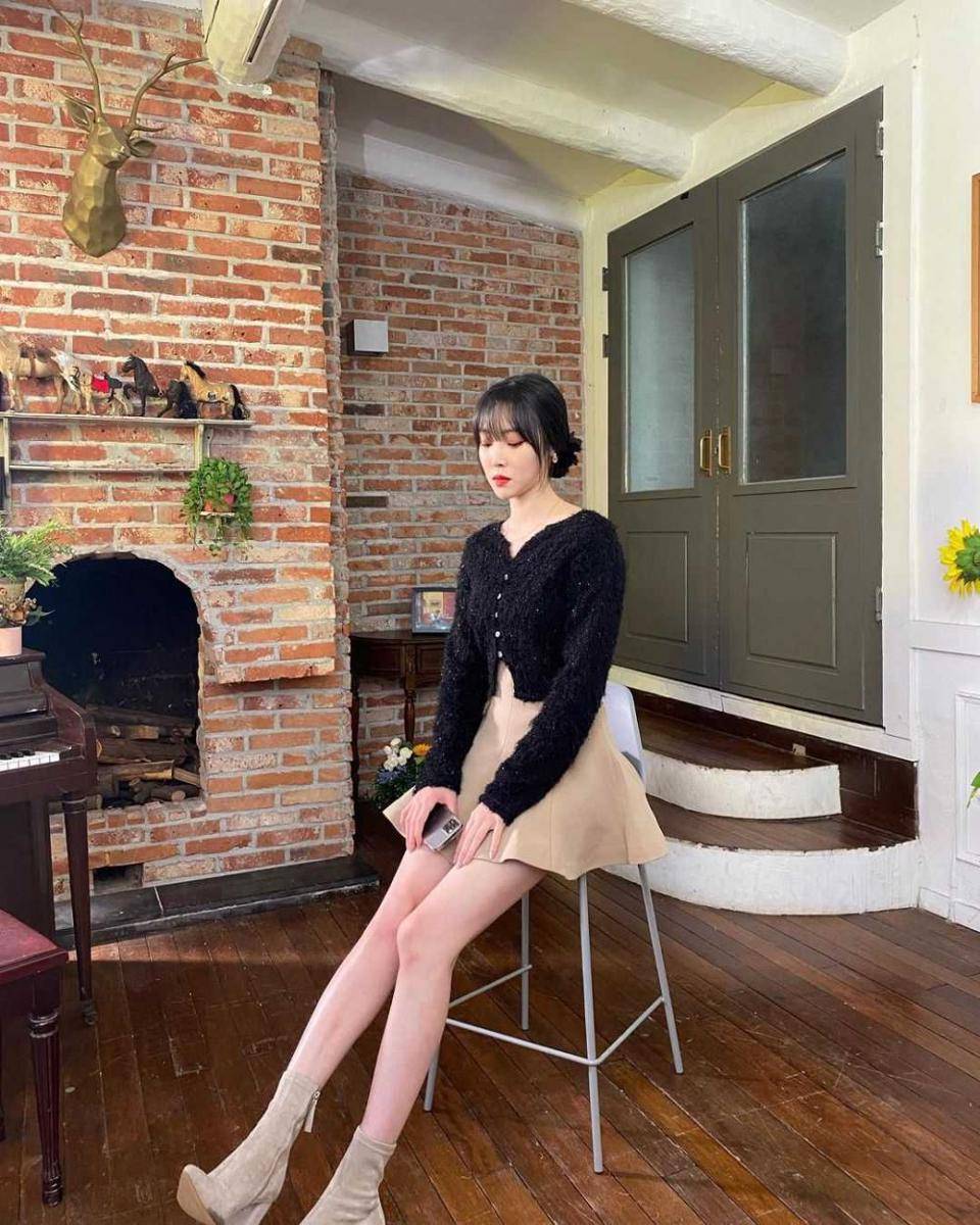 Yuju eks GFRIEND (instagram.com/yuuzth)