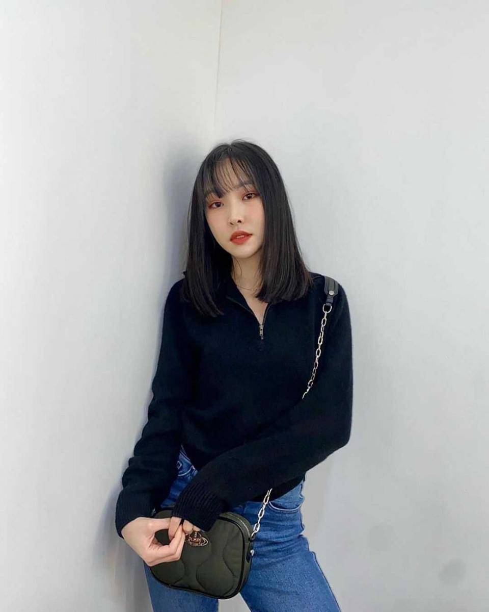 Yuju eks GFRIEND (instagram.com/yuuzth)