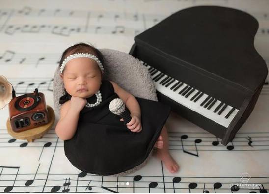 newborn Shafanina, putri Tasya Kamila (instagram.com/tasyakamila)