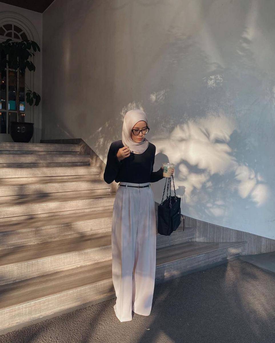 ide outfit kuliah ala selebgram Natasya Delanau (instagram.com/tasyadelanau)