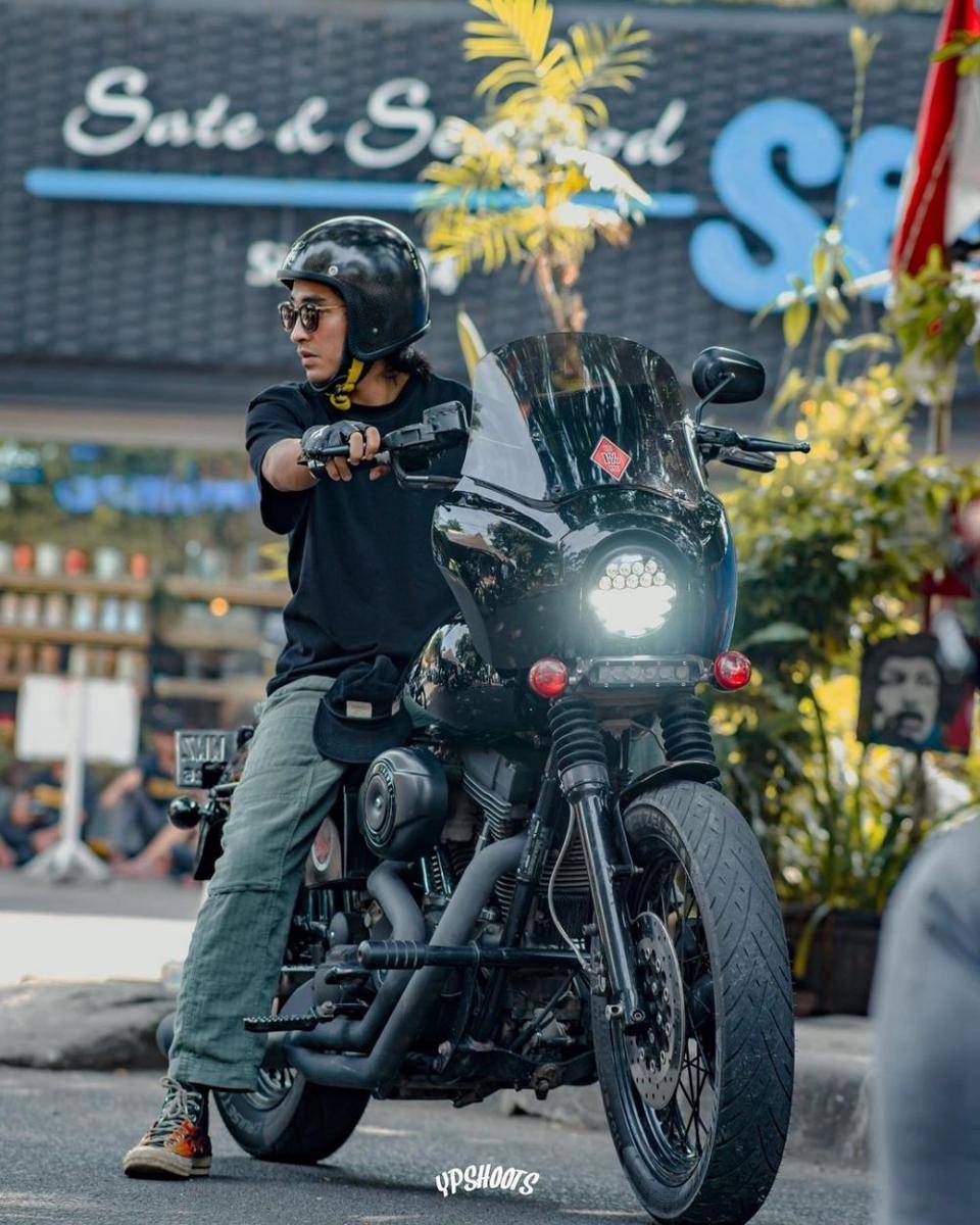 Potret padupadan outfit monokrom ala Abidzar Al Ghifari (instagram.com/abidzar73)