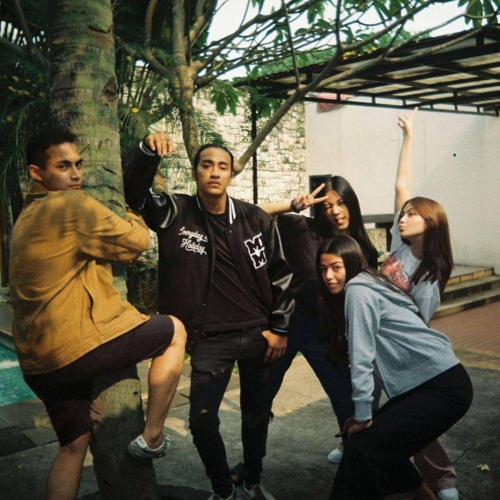 Potret padupadan outfit monokrom ala Abidzar Al Ghifari (instagram.com/abidzar73)