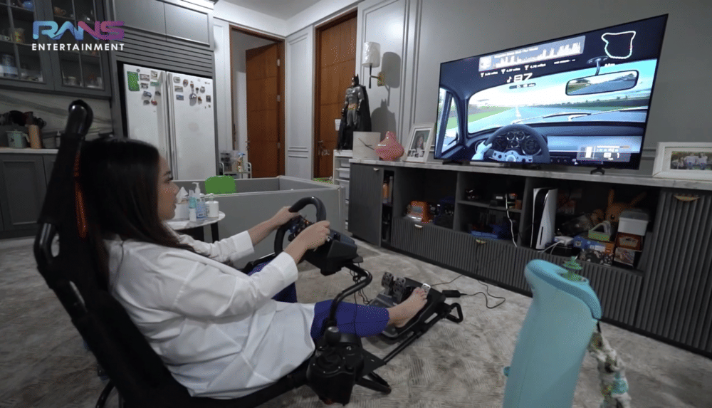 momen Raffi dan Gigi main balap mobil di rumah (youtube.com/RANS Entertainment)
