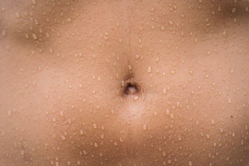 7 Penyebab Pusar Bau Tak Sedap, dari Kebersihan hingga Infeksi