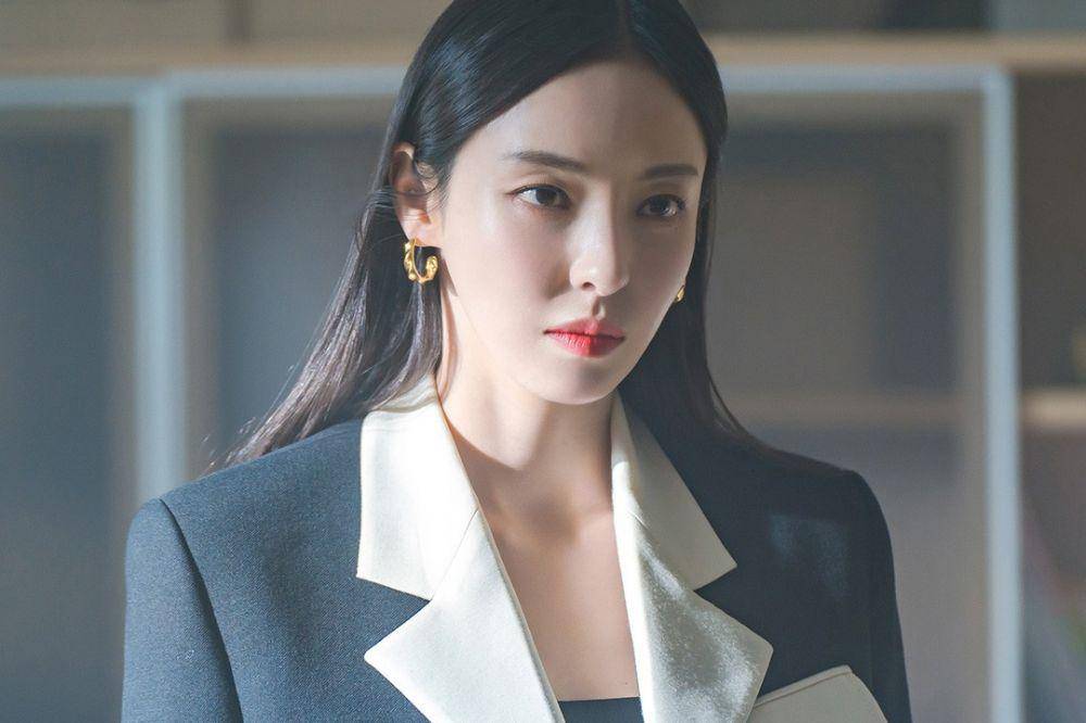 still cuts drama Island (instagram.com/tving.official)