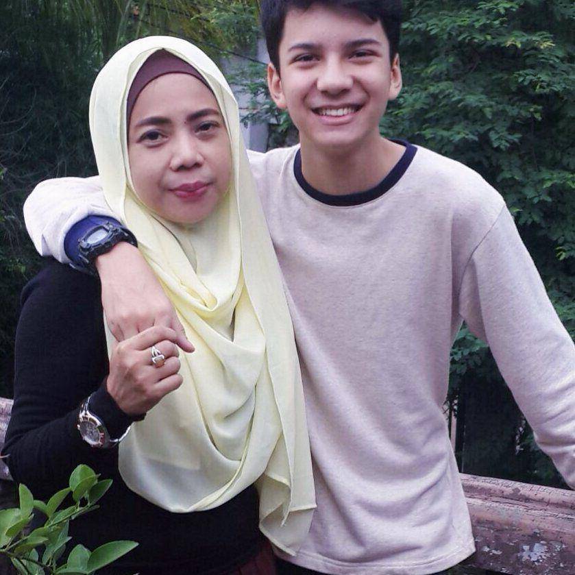 potret Endy Arfian dan ibunya (instagram.com/endyarfian22/)
