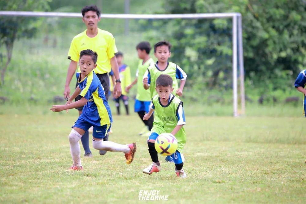 Kisah Sekolah Sepak Bola Semarang Rela Urunan Swadaya Biar jadi Pemain
