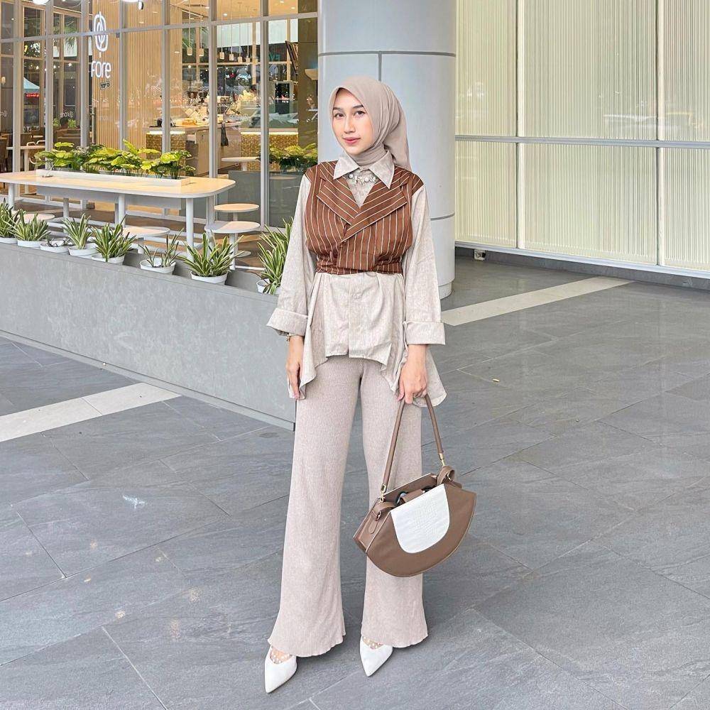 style hijab preppy (instagram.com/fachrisaa_)