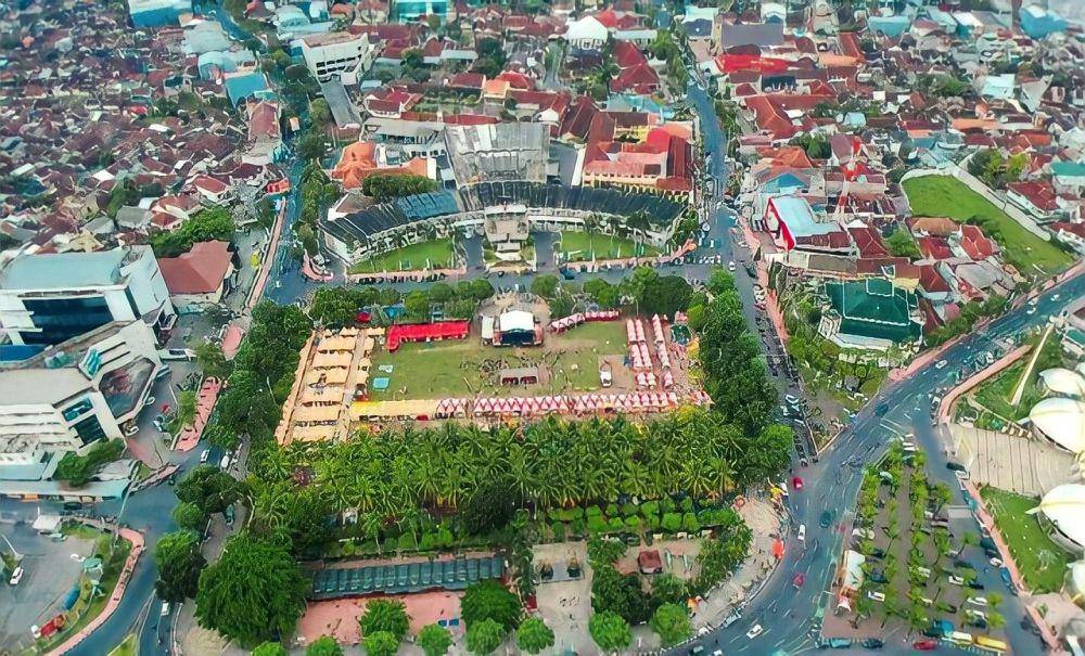 Alun-alun Jember nampak dari atas (Instagram/pesonajember)