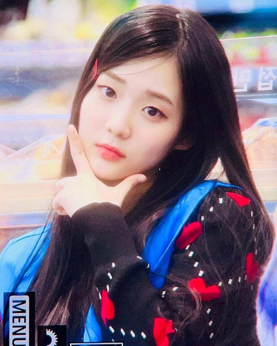 Yoon Seoyeon tripleS (instagram.com/triples__seoyeon)
