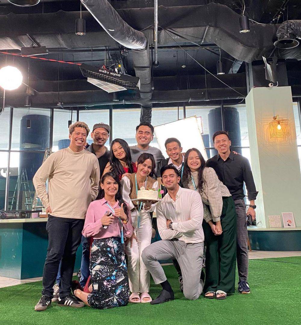 Potret Michelle Ziudith dengan tim dan pemain (instagram.com/nqaulia).