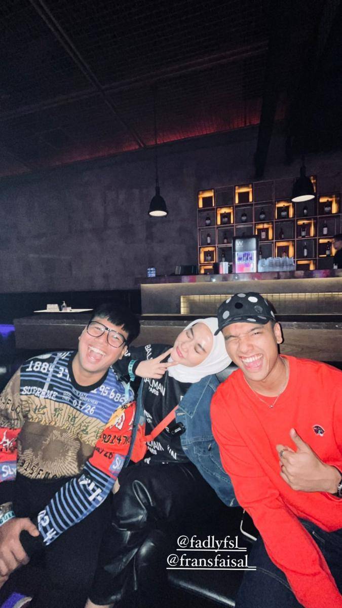 potret artis di konser Bunda Corla (instagram.com/marissyaichareal)