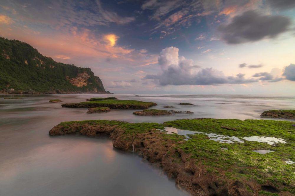Pantai Parangendog Gunungkidul: Lokasi, Harga Tiket dan Tips
