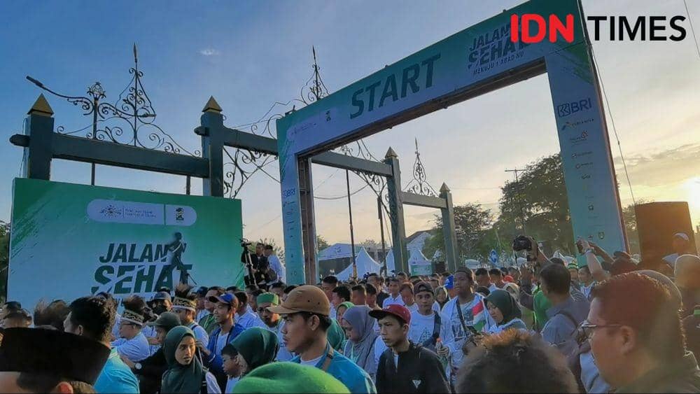 Jalan sehat Porseni NU. (IDN Times/Larasati Rey)