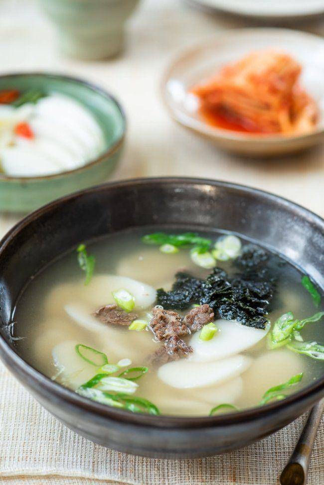 Hidangan Korea Tteokguk (koreanbapsang.com)