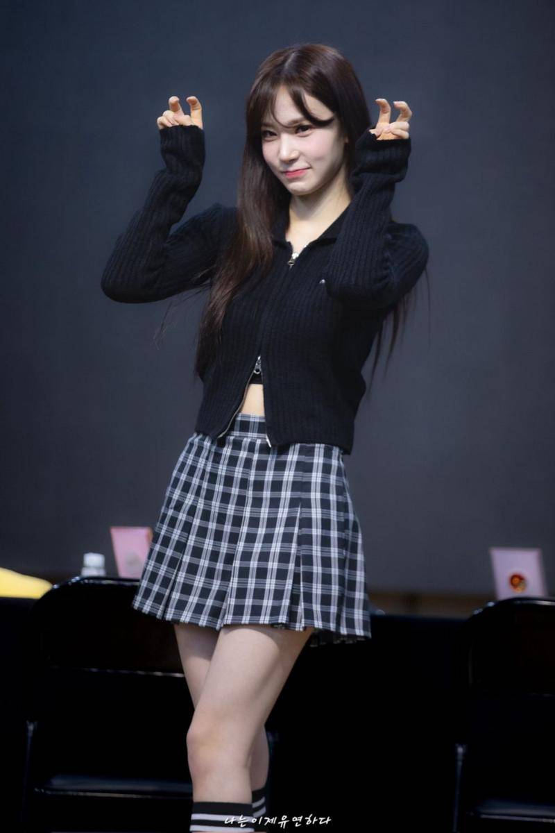Kim Nakyoung tripleS (twitter.com/Yyeon_HD)