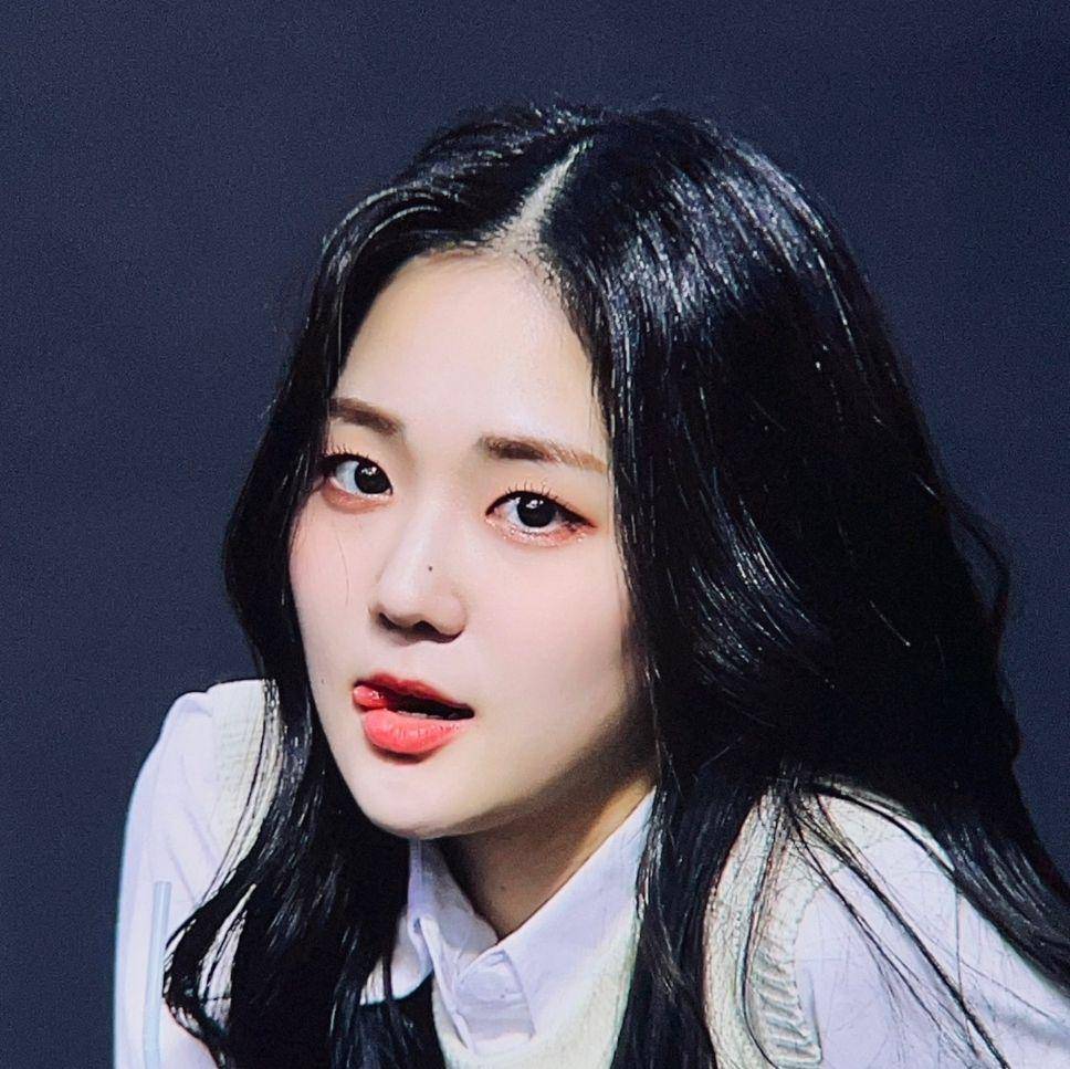 Yoon Seoyeon tripleS (twitter.com/seoyeongallery)