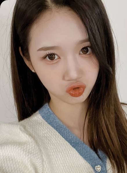 Gong Yubin (twitter.com/tripleSbraSil)