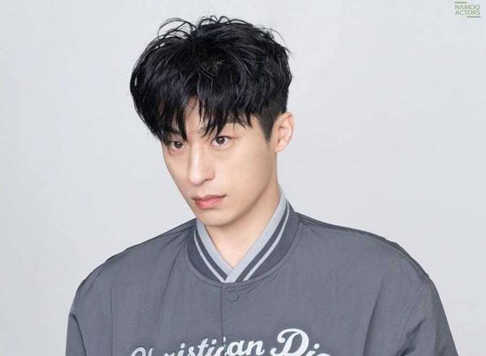 Goo Kyo Hwan (instagram.com/namooactors)