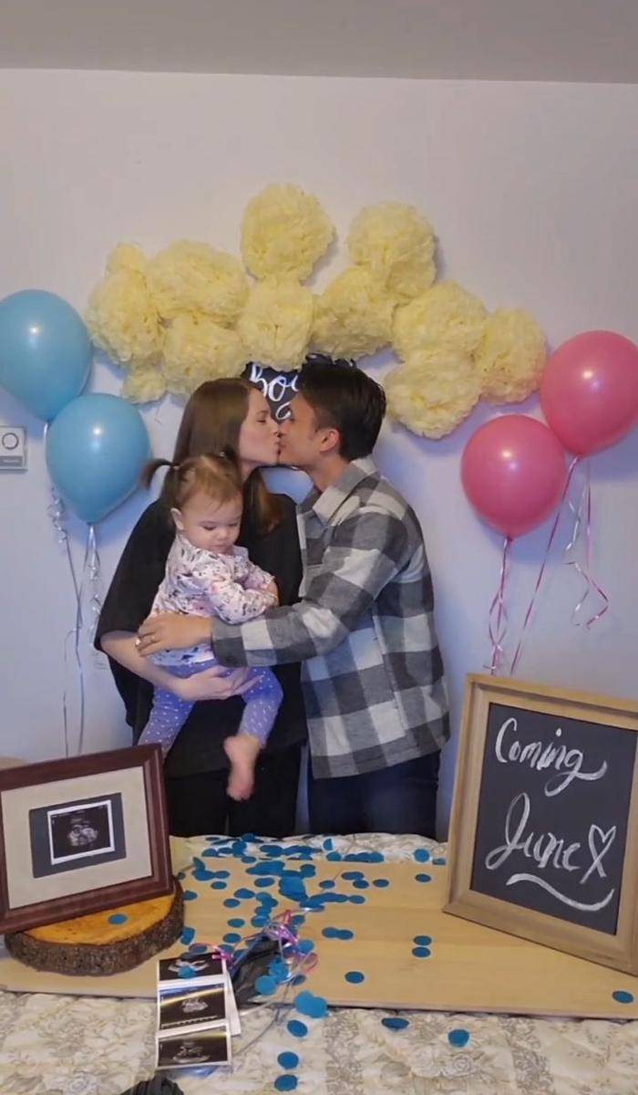 potret gender reveal anak kedua Randy Pangalila (instagram.com/randpunk)