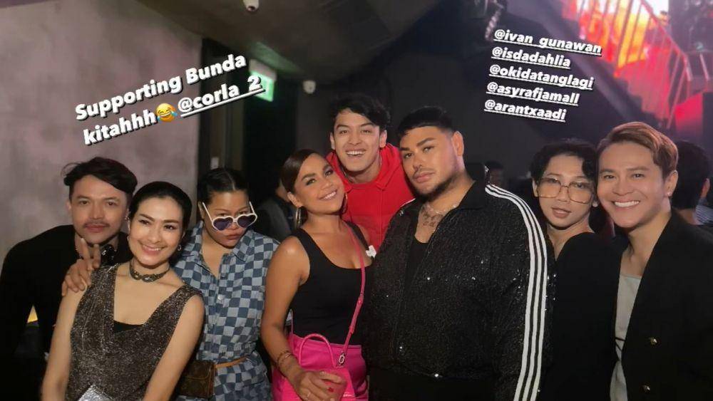 potret artis di konser Bunda Corla (instagram.com/melaney_ricardo)