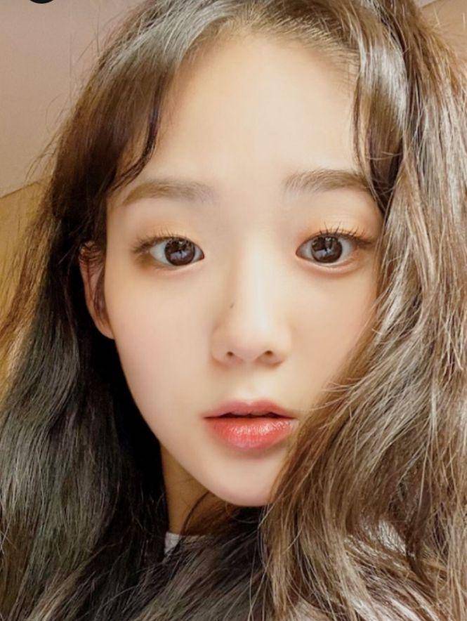 Yoon Seoyeon tripleS (instagram.com/triples.fans)