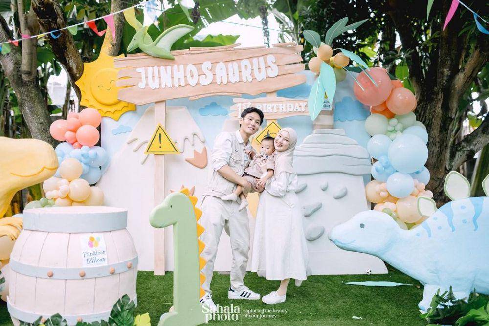 potret perayaan ulang tahun Junho (Sahala Photo via instagram.com/juliaprt7)