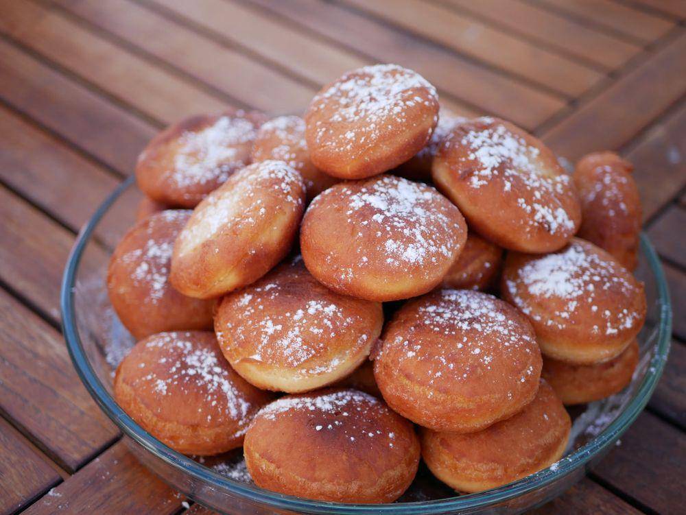 ilustrasi donat pisang (pexels.com/Adam Kontor)
