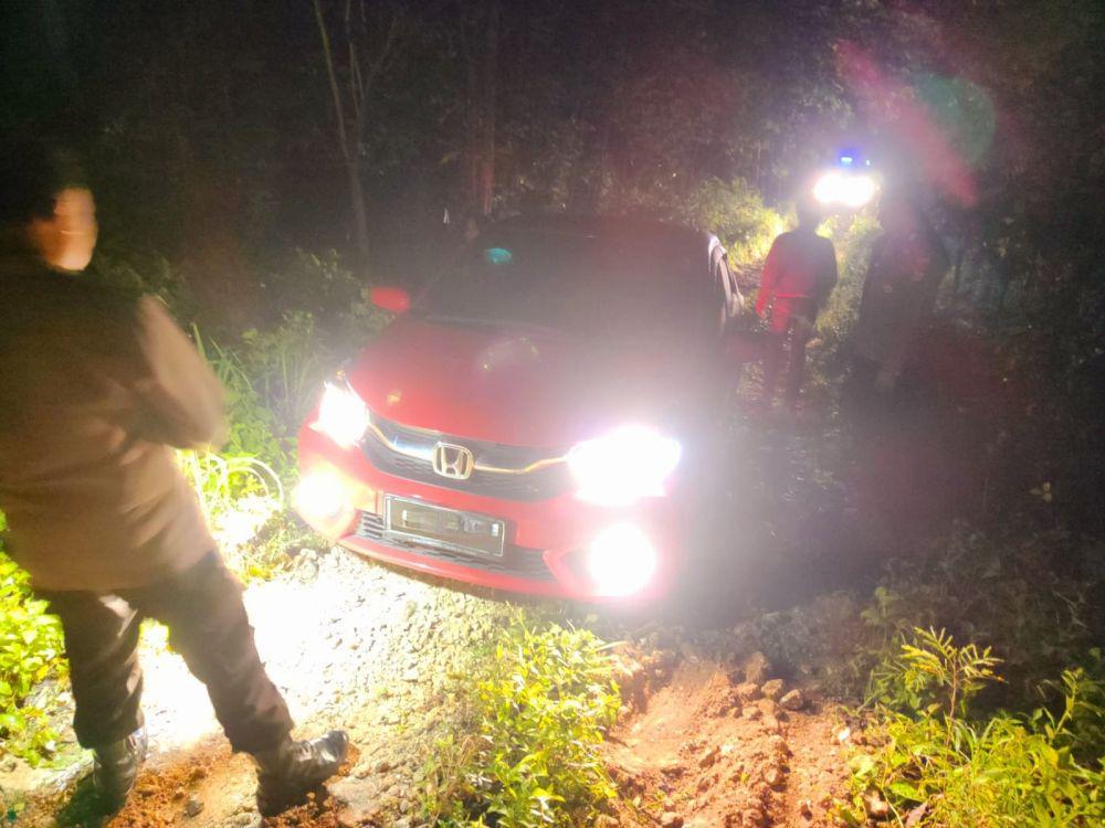 Mobil Warga Magelang Nyasar di Tengah Hutan Gunungkidul