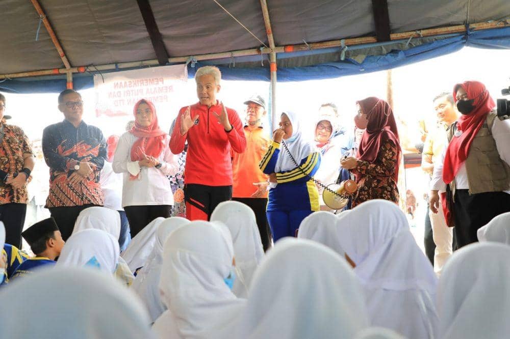 Gubernur Jateng Ganjar Pranowo memberi arahan kepada para ibu hamil untuk mengatasi stunting. (IDN Timea/Dok Humas Pemprov Jateng)