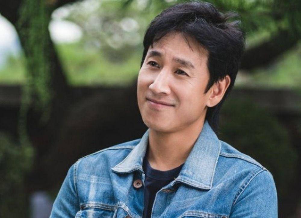 Lee Sun Kyun di Payback: Money and Power (instagram.com/sbsdrama.official)