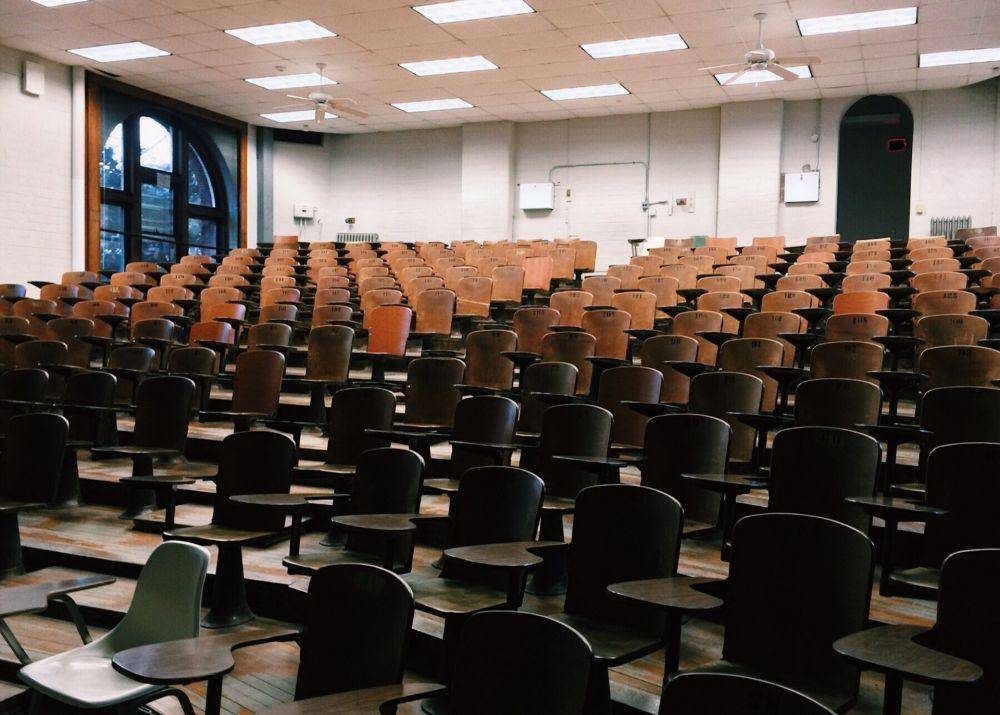 Ilustrasi ruangan universitas (Pexels/Pixabay)