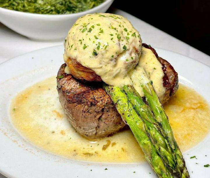 Ruth's Chris Steak House (instagram.com/ruthschris)